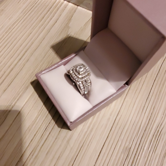 Wedding ring - Picture 4 of 4